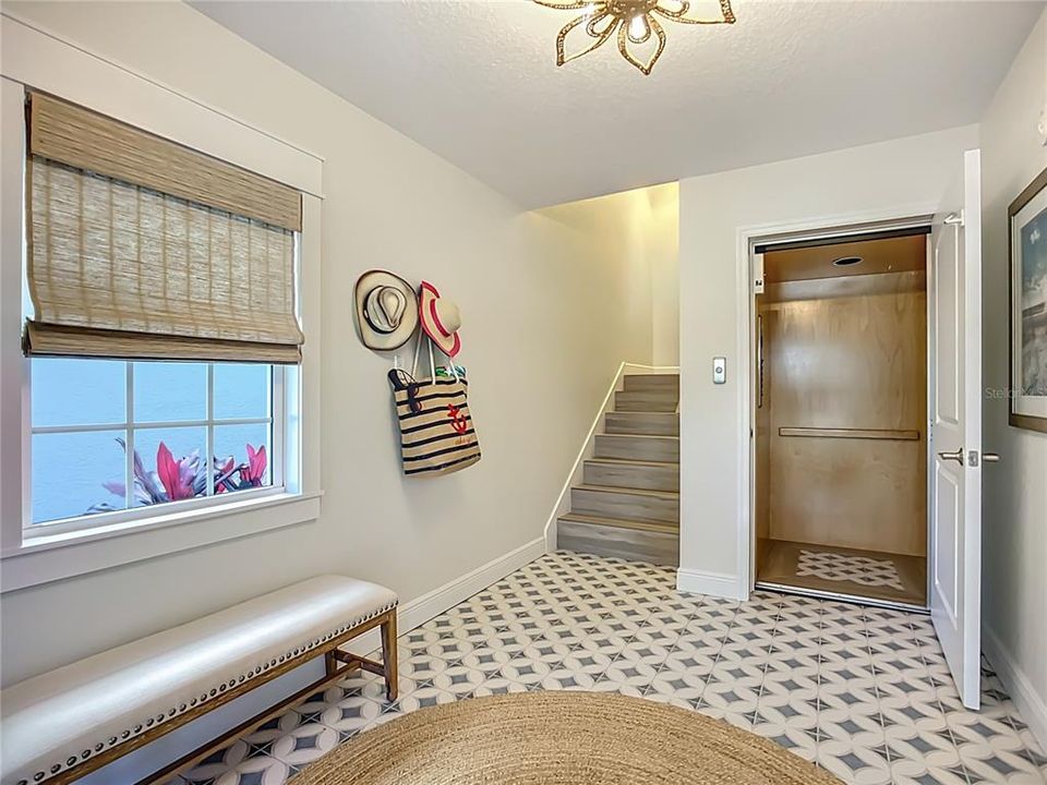 For Sale: $3,395,000 (4 beds, 3 baths, 2690 Square Feet)