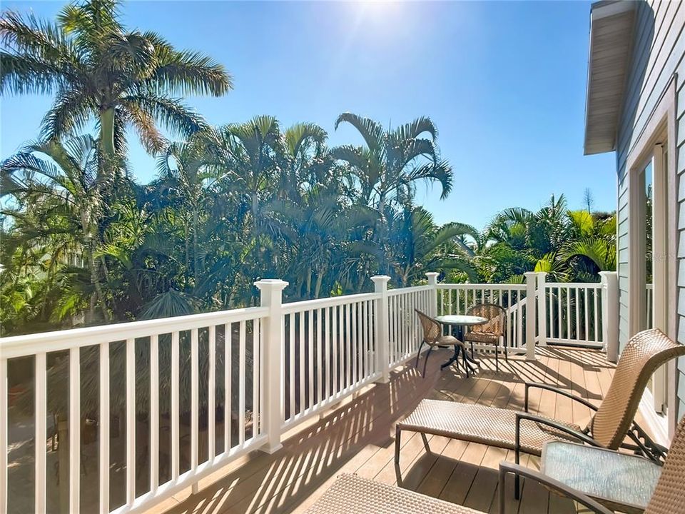 For Sale: $3,395,000 (4 beds, 3 baths, 2690 Square Feet)