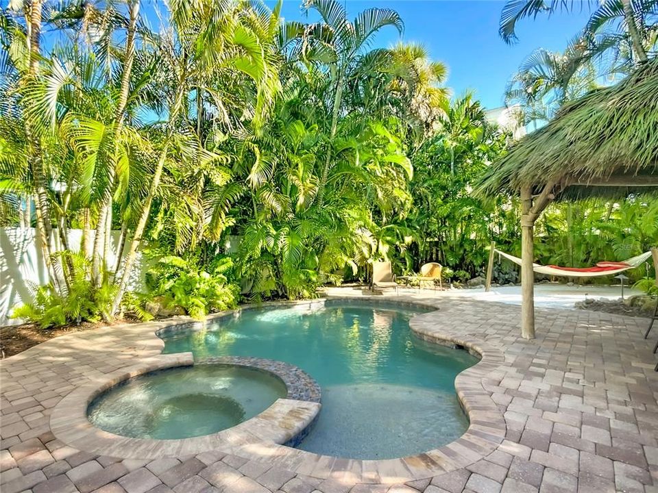 For Sale: $3,395,000 (4 beds, 3 baths, 2690 Square Feet)