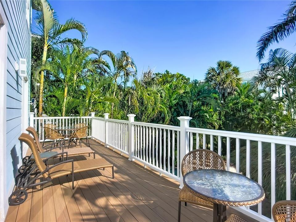 For Sale: $3,395,000 (4 beds, 3 baths, 2690 Square Feet)