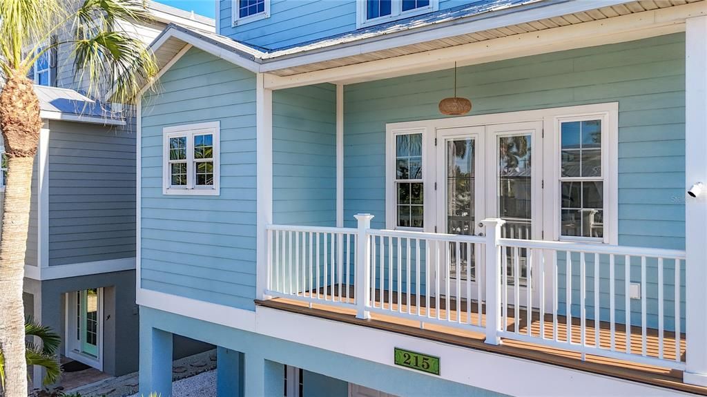 For Sale: $3,395,000 (4 beds, 3 baths, 2690 Square Feet)