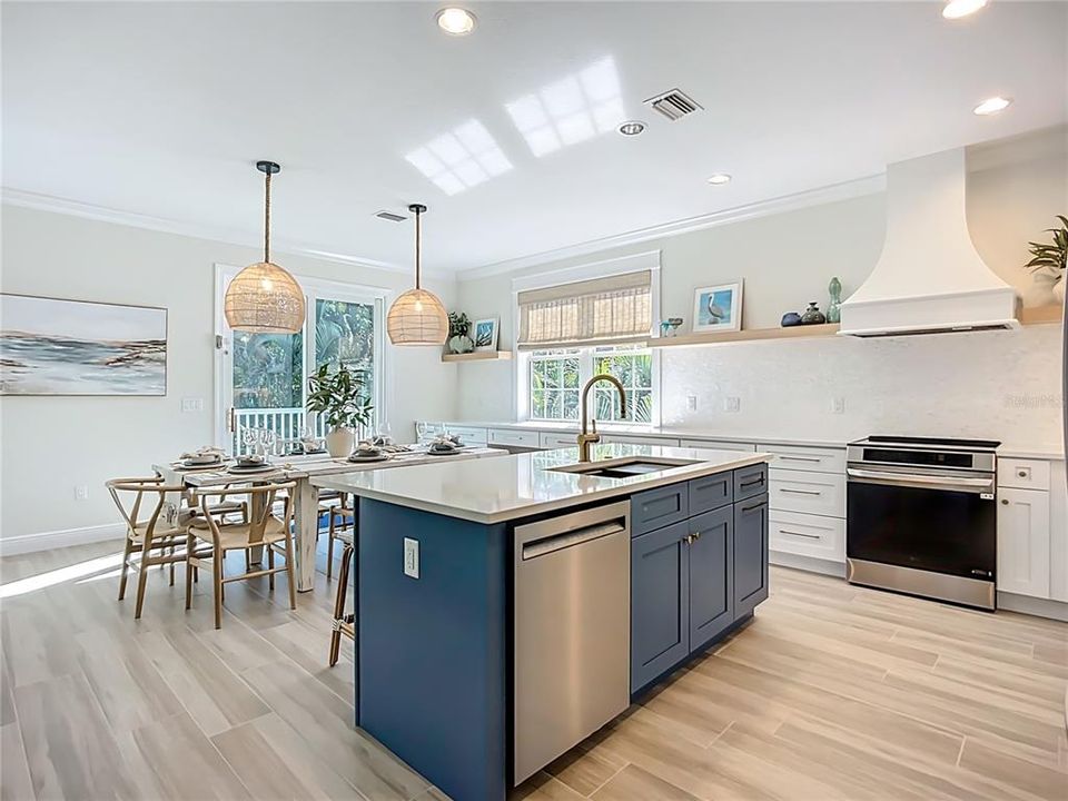 For Sale: $3,395,000 (4 beds, 3 baths, 2690 Square Feet)