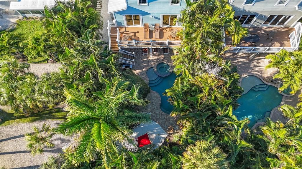 For Sale: $3,395,000 (4 beds, 3 baths, 2690 Square Feet)