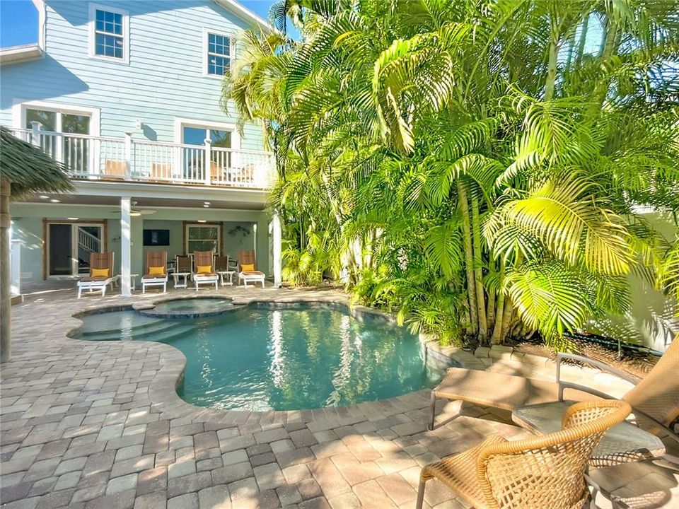 For Sale: $3,395,000 (4 beds, 3 baths, 2690 Square Feet)