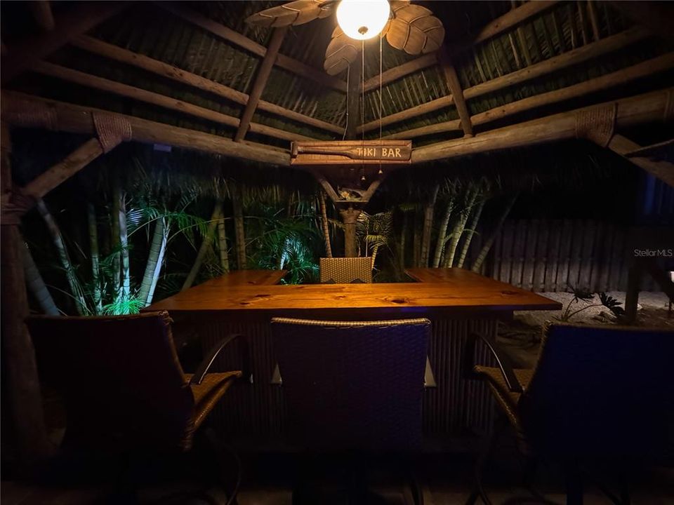 For Sale: $3,395,000 (4 beds, 3 baths, 2690 Square Feet)