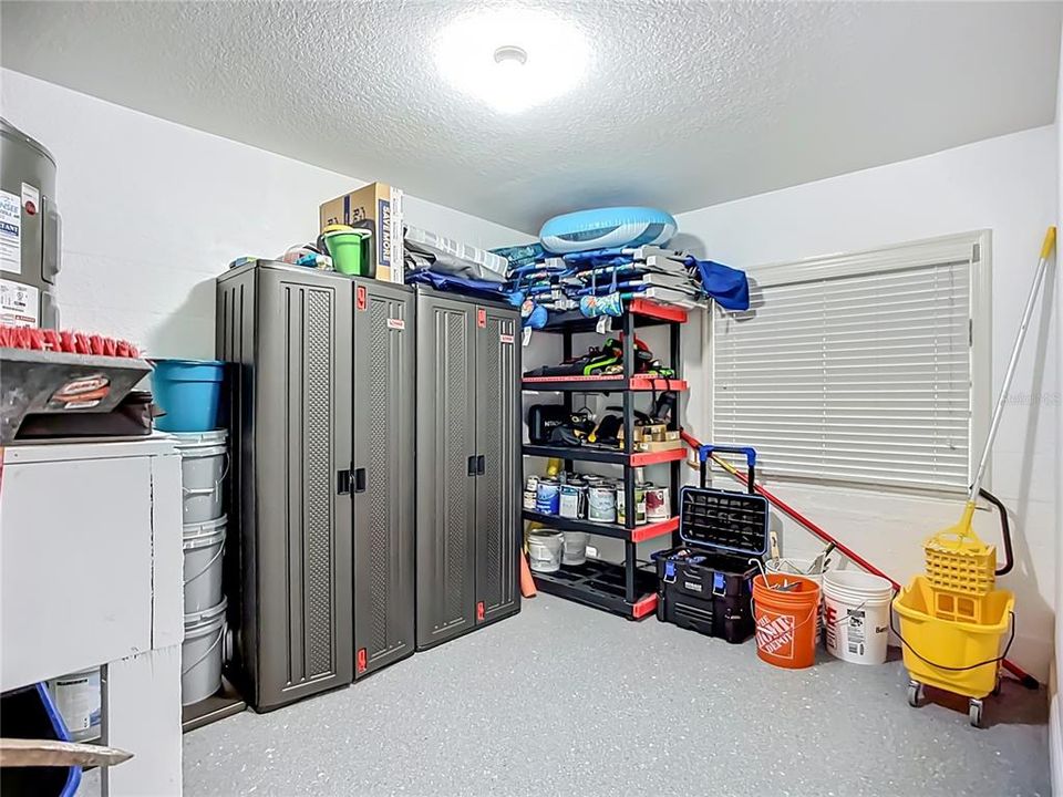 For Sale: $3,395,000 (4 beds, 3 baths, 2690 Square Feet)