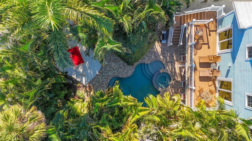 For Sale: $3,395,000 (4 beds, 3 baths, 2690 Square Feet)