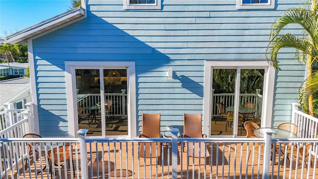 For Sale: $3,395,000 (4 beds, 3 baths, 2690 Square Feet)