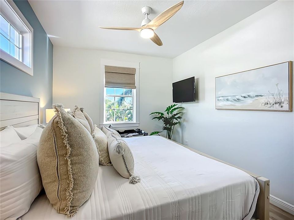 For Sale: $3,395,000 (4 beds, 3 baths, 2690 Square Feet)