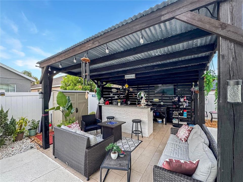 Active With Contract: $335,000 (3 beds, 2 baths, 1604 Square Feet)