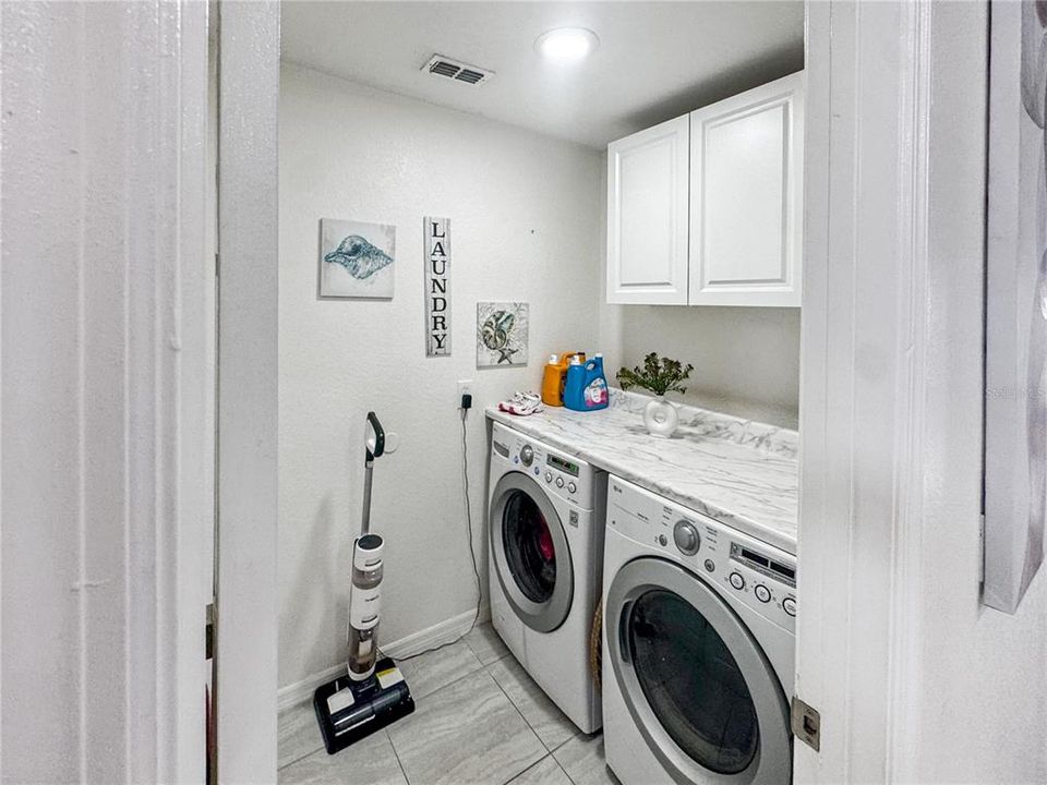 Active With Contract: $335,000 (3 beds, 2 baths, 1604 Square Feet)