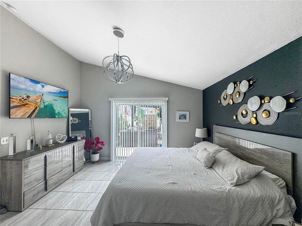 Active With Contract: $335,000 (3 beds, 2 baths, 1604 Square Feet)