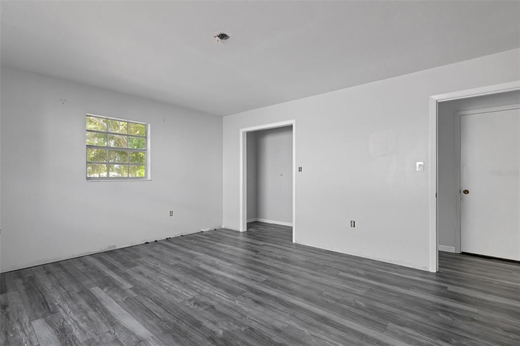 En Venta: $399,900 (3 camas, 2 baños, 2562 Pies cuadrados)