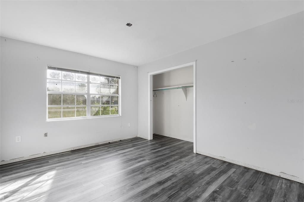 En Venta: $399,900 (3 camas, 2 baños, 2562 Pies cuadrados)