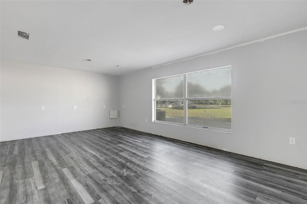 En Venta: $399,900 (3 camas, 2 baños, 2562 Pies cuadrados)