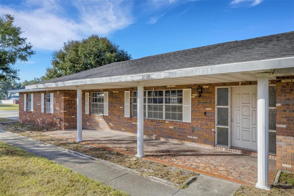 En Venta: $399,900 (3 camas, 2 baños, 2562 Pies cuadrados)