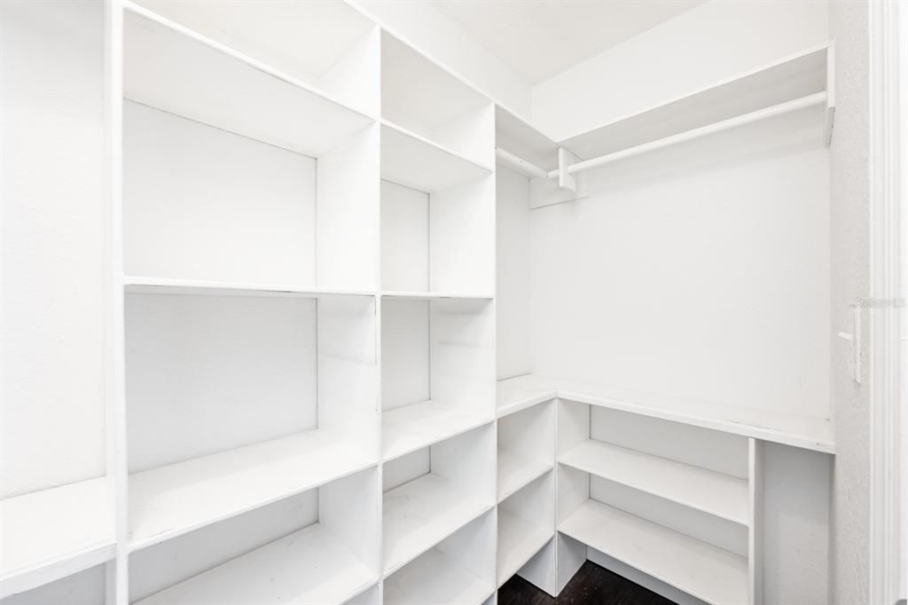 Под контрактом: $350,000 (4 спален, 3 ванн, 1780 Квадратных фут)