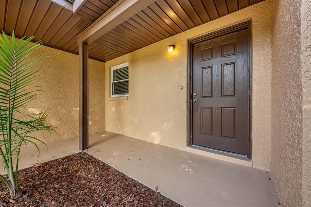 Под контрактом: $350,000 (4 спален, 3 ванн, 1780 Квадратных фут)