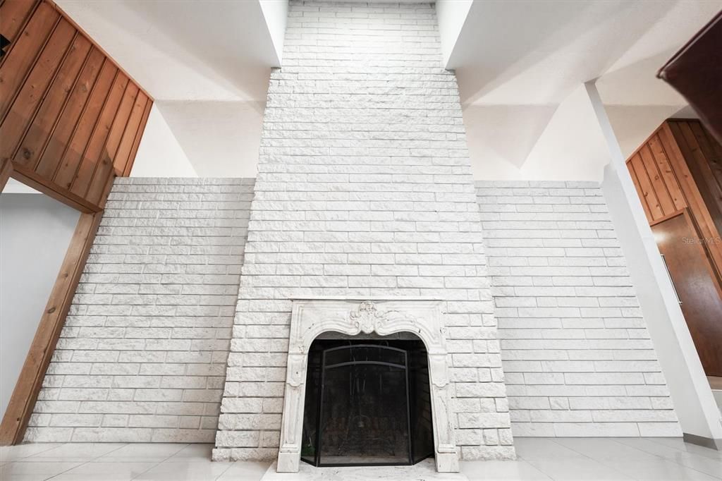 For Sale: $650,000 (4 beds, 2 baths, 2373 Square Feet)