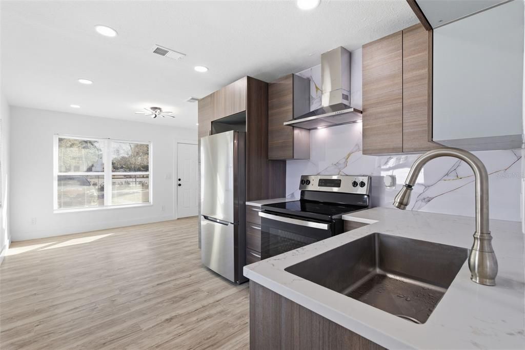 For Sale: $340,000 (3 beds, 2 baths, 1070 Square Feet)