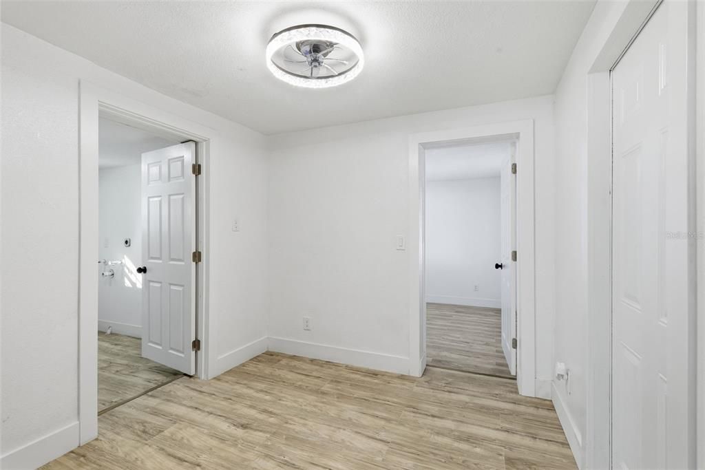 For Sale: $340,000 (3 beds, 2 baths, 1070 Square Feet)