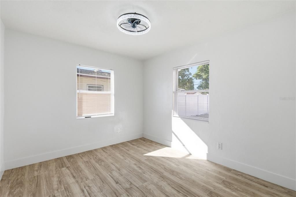 For Sale: $340,000 (3 beds, 2 baths, 1070 Square Feet)