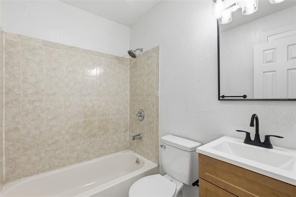 For Sale: $340,000 (3 beds, 2 baths, 1070 Square Feet)