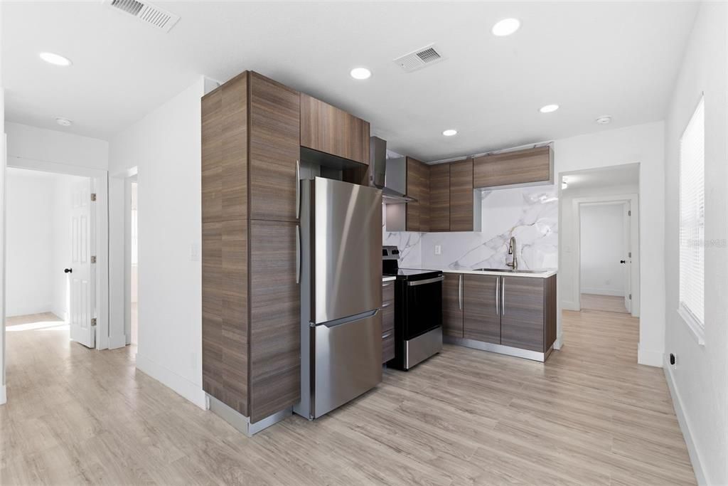 For Sale: $340,000 (3 beds, 2 baths, 1070 Square Feet)