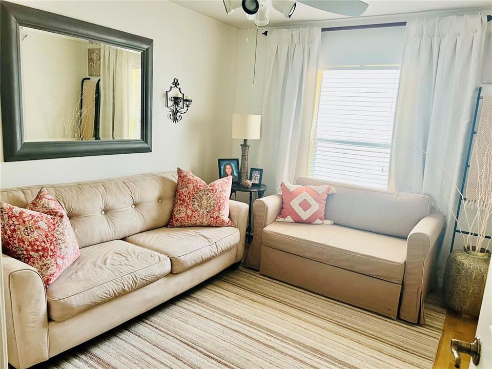 出租: $2,300 (5 贝兹, 2 浴室, 2010 平方英尺)