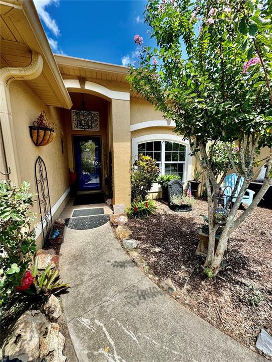 出租: $2,300 (5 贝兹, 2 浴室, 2010 平方英尺)