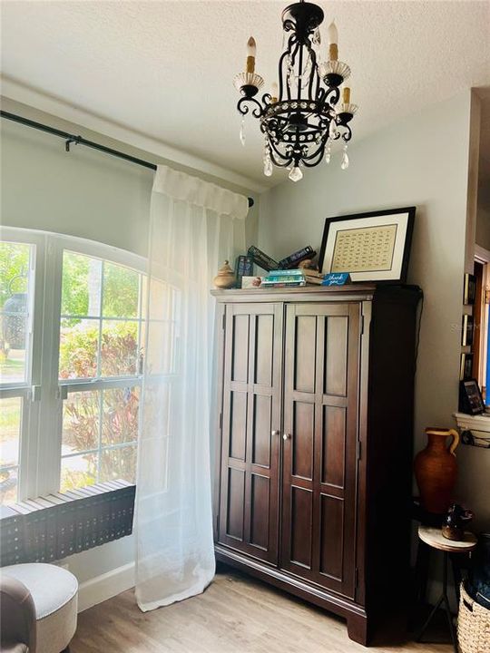 出租: $2,300 (5 贝兹, 2 浴室, 2010 平方英尺)