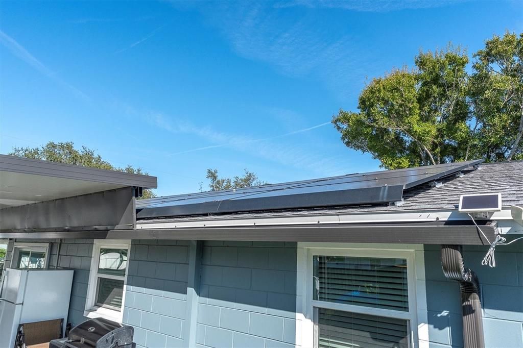 Active With Contract: $360,000 (3 beds, 1 baths, 940 Square Feet)