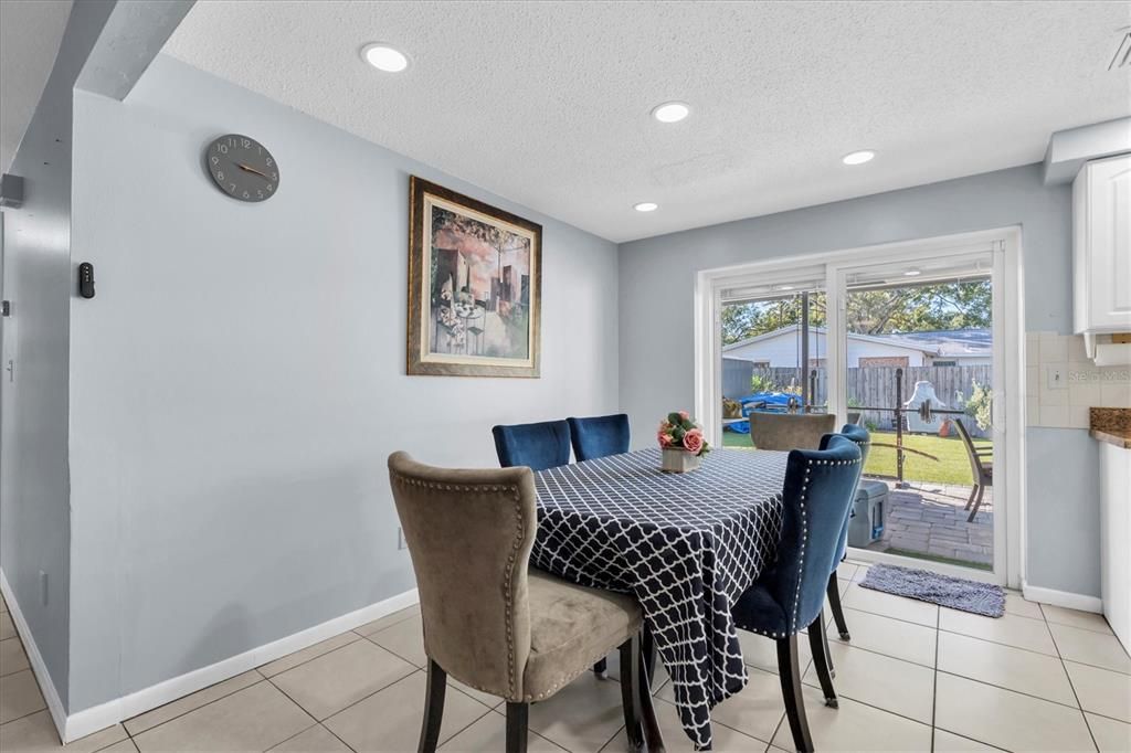 Active With Contract: $360,000 (3 beds, 1 baths, 940 Square Feet)