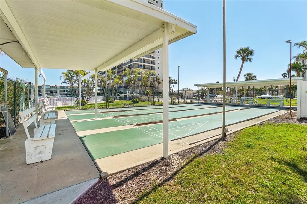 На продажу: $449,900 (2 спален, 2 ванн, 1300 Квадратных фут)