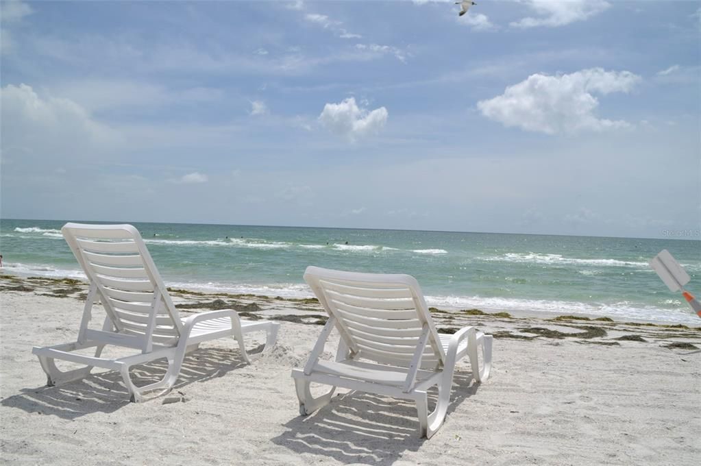 На продажу: $449,900 (2 спален, 2 ванн, 1300 Квадратных фут)