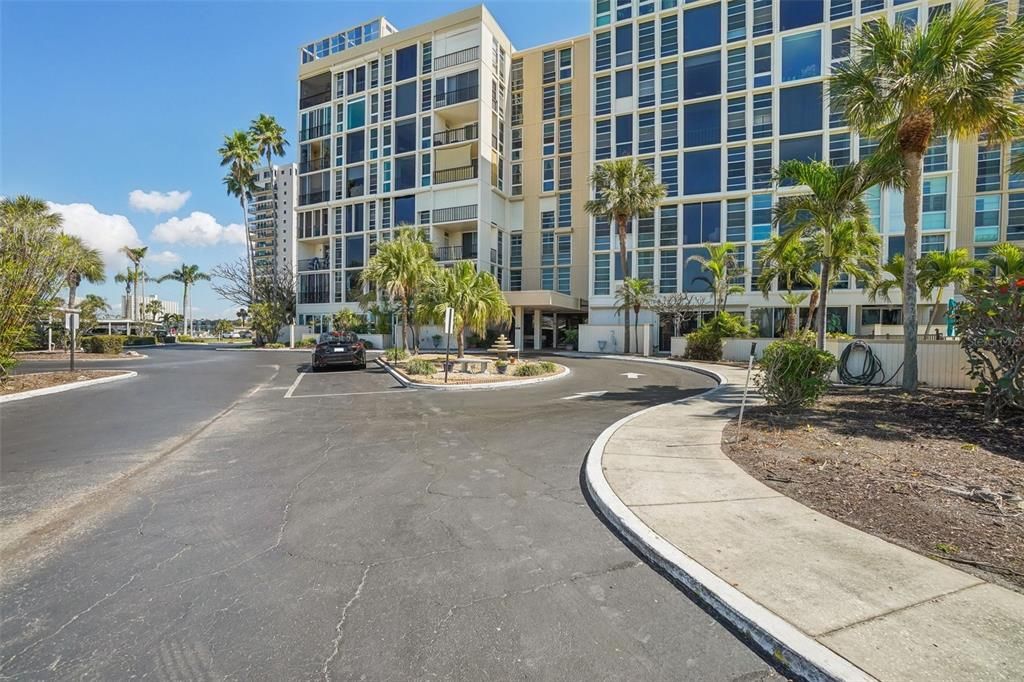 На продажу: $449,900 (2 спален, 2 ванн, 1300 Квадратных фут)