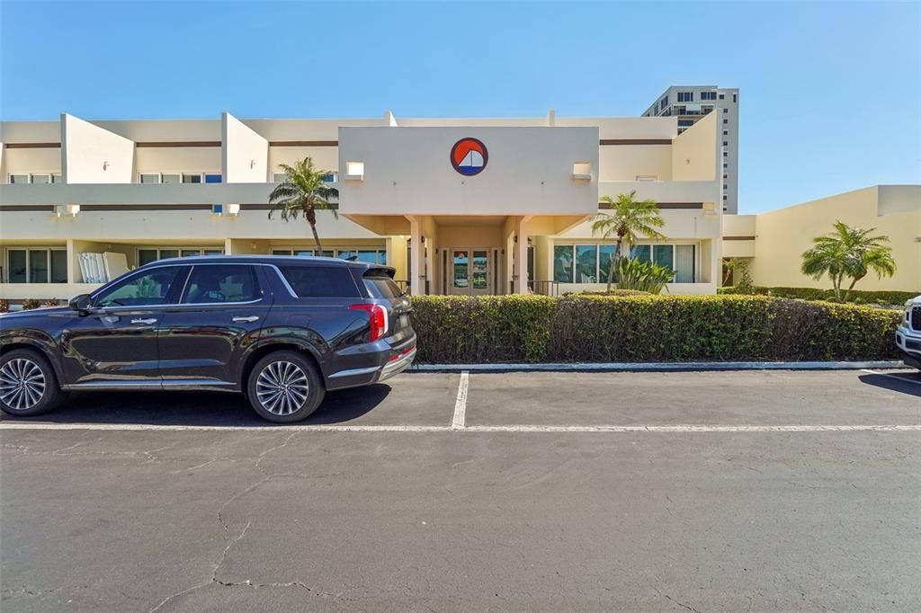 На продажу: $449,900 (2 спален, 2 ванн, 1300 Квадратных фут)