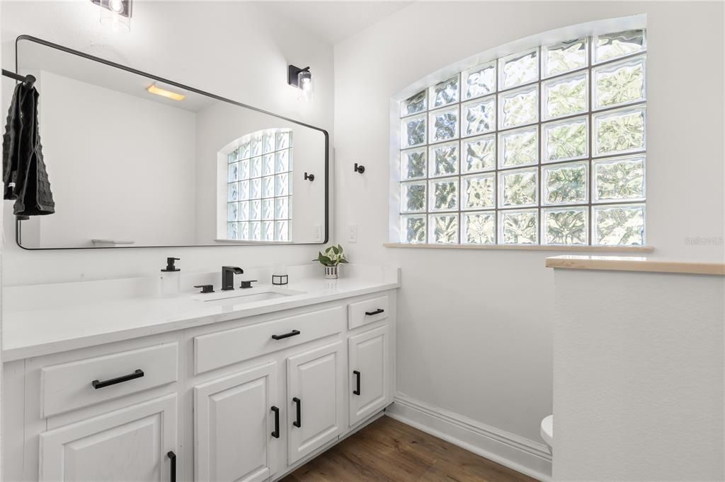 En Venta: $489,900 (3 camas, 2 baños, 2579 Pies cuadrados)