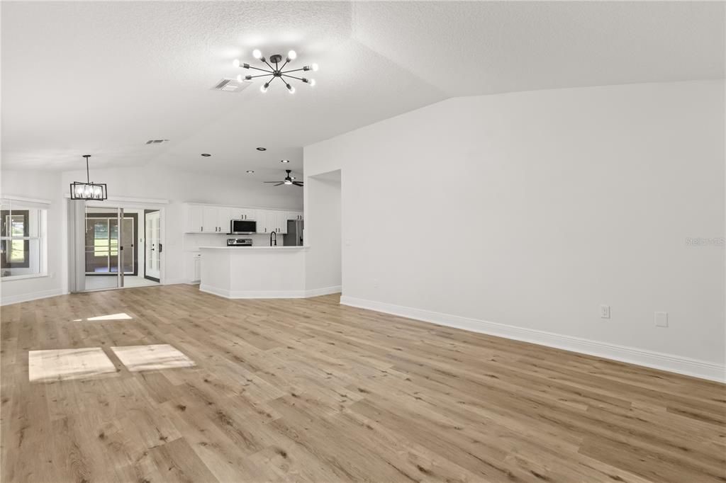 En Venta: $489,900 (3 camas, 2 baños, 2579 Pies cuadrados)