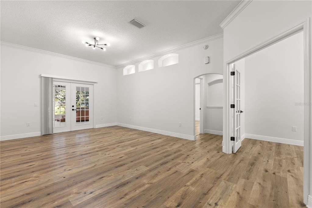 En Venta: $489,900 (3 camas, 2 baños, 2579 Pies cuadrados)