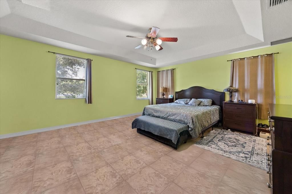 En Venta: $499,900 (5 camas, 4 baños, 3425 Pies cuadrados)