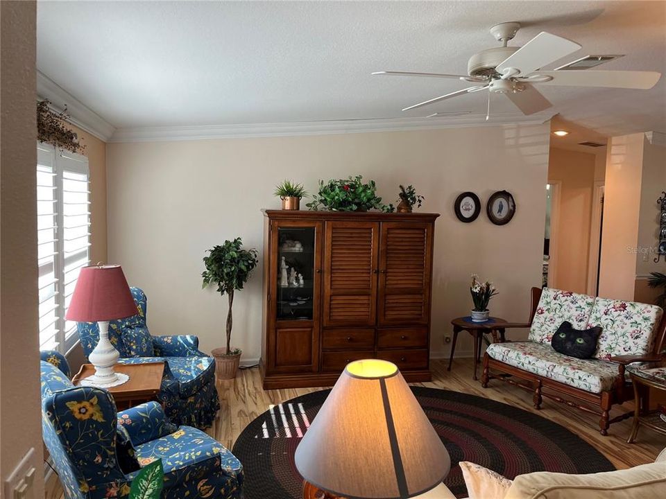 Activo con contrato: $285,000 (3 camas, 2 baños, 1852 Pies cuadrados)