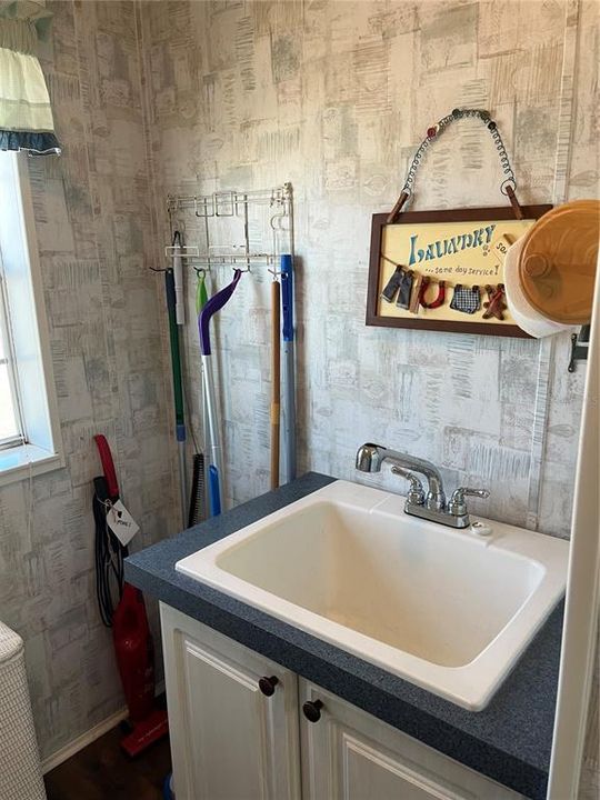 Activo con contrato: $285,000 (3 camas, 2 baños, 1852 Pies cuadrados)