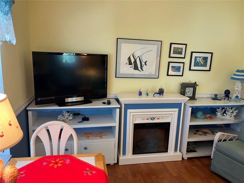 Activo con contrato: $285,000 (3 camas, 2 baños, 1852 Pies cuadrados)