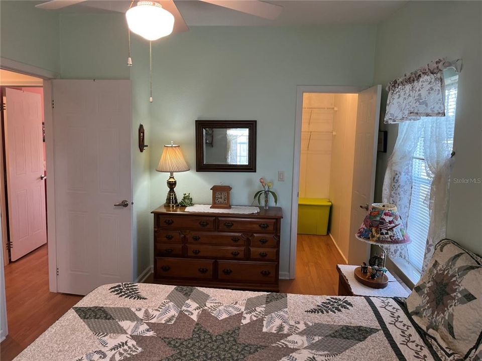 Activo con contrato: $285,000 (3 camas, 2 baños, 1852 Pies cuadrados)