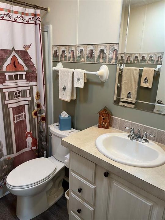 Activo con contrato: $285,000 (3 camas, 2 baños, 1852 Pies cuadrados)