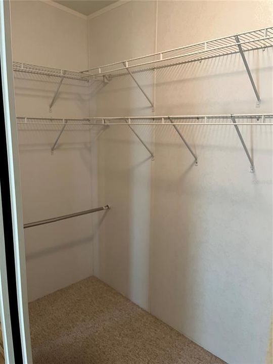 Activo con contrato: $285,000 (3 camas, 2 baños, 1852 Pies cuadrados)