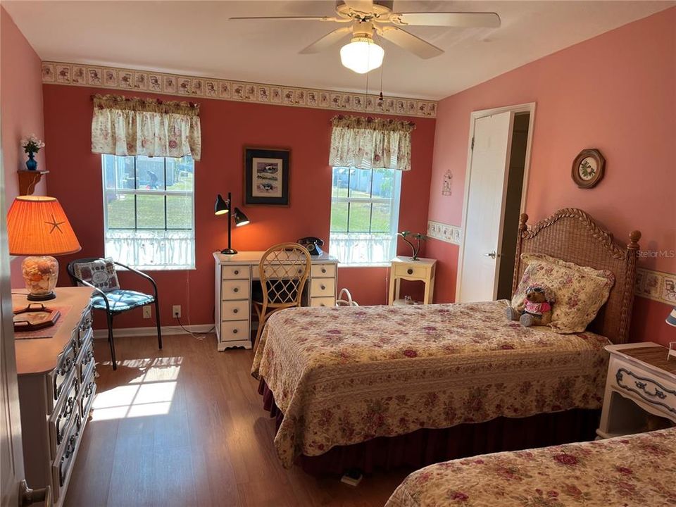 Activo con contrato: $285,000 (3 camas, 2 baños, 1852 Pies cuadrados)