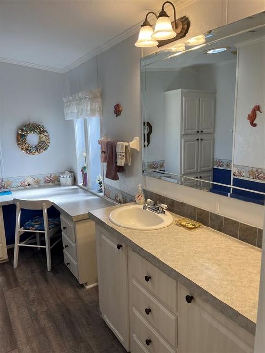 Activo con contrato: $285,000 (3 camas, 2 baños, 1852 Pies cuadrados)