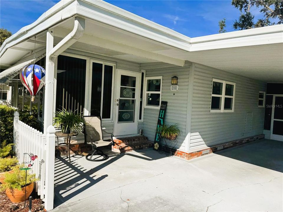 待售: $199,900 (2 贝兹, 2 浴室, 1360 平方英尺)